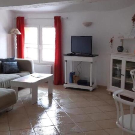 Duplex De Charme Avec Terrasse Au Coeur Du Village Lorgues Dış mekan fotoğraf