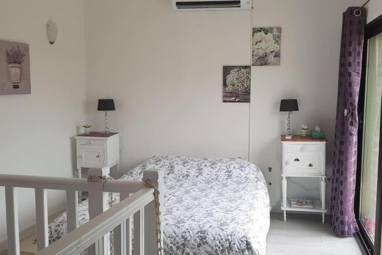 Duplex De Charme Avec Terrasse Au Coeur Du Village Lorgues Dış mekan fotoğraf