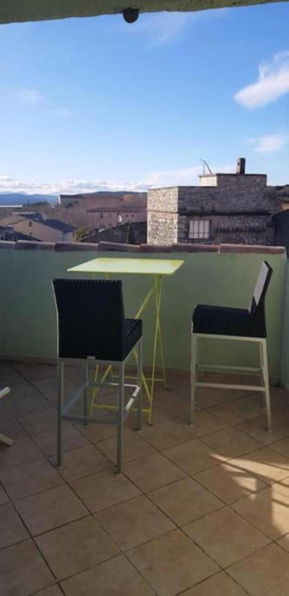 Duplex De Charme Avec Terrasse Au Coeur Du Village Lorgues Dış mekan fotoğraf